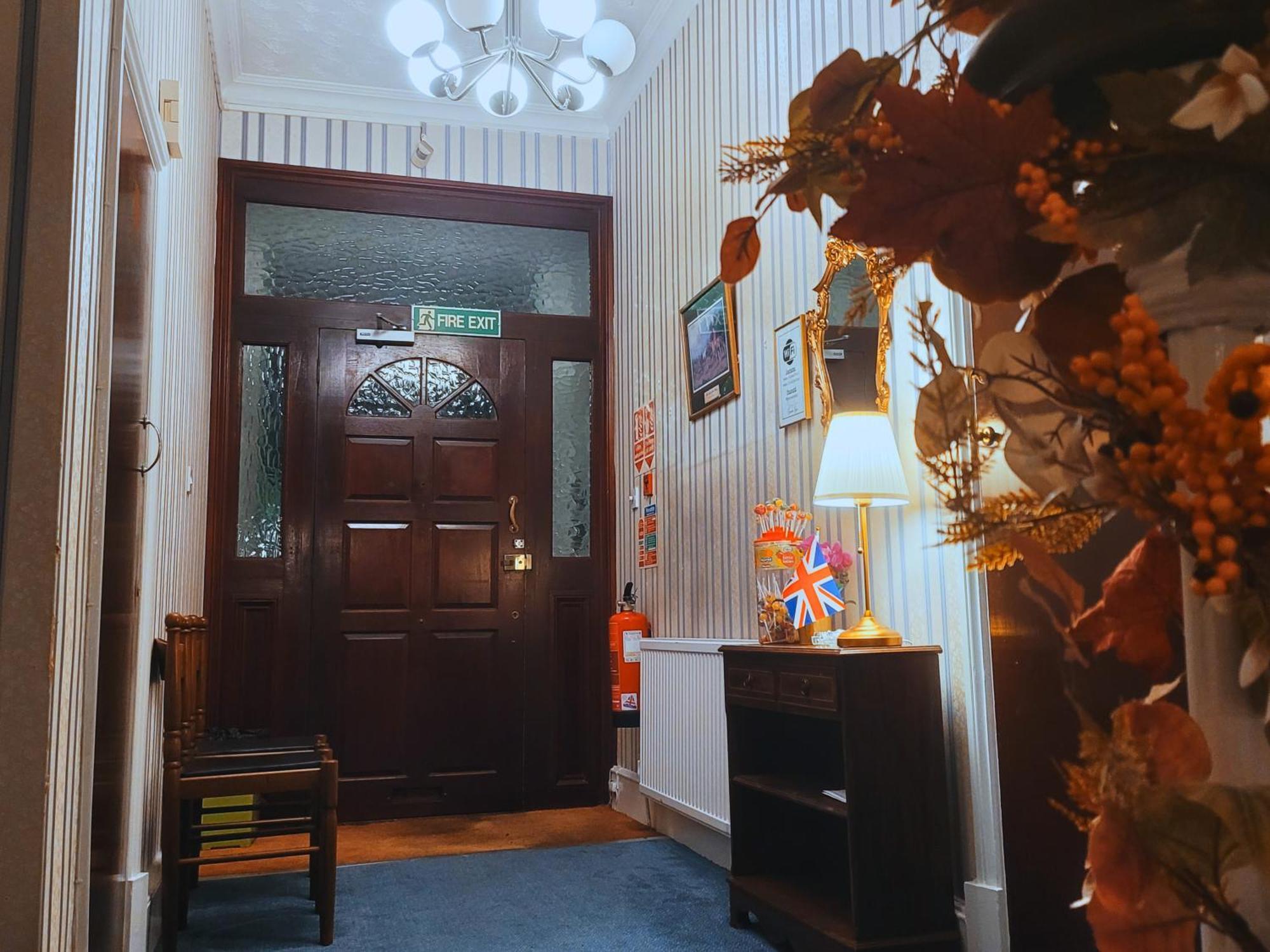 Helen'S Hotel Near Wembley Londres Extérieur photo